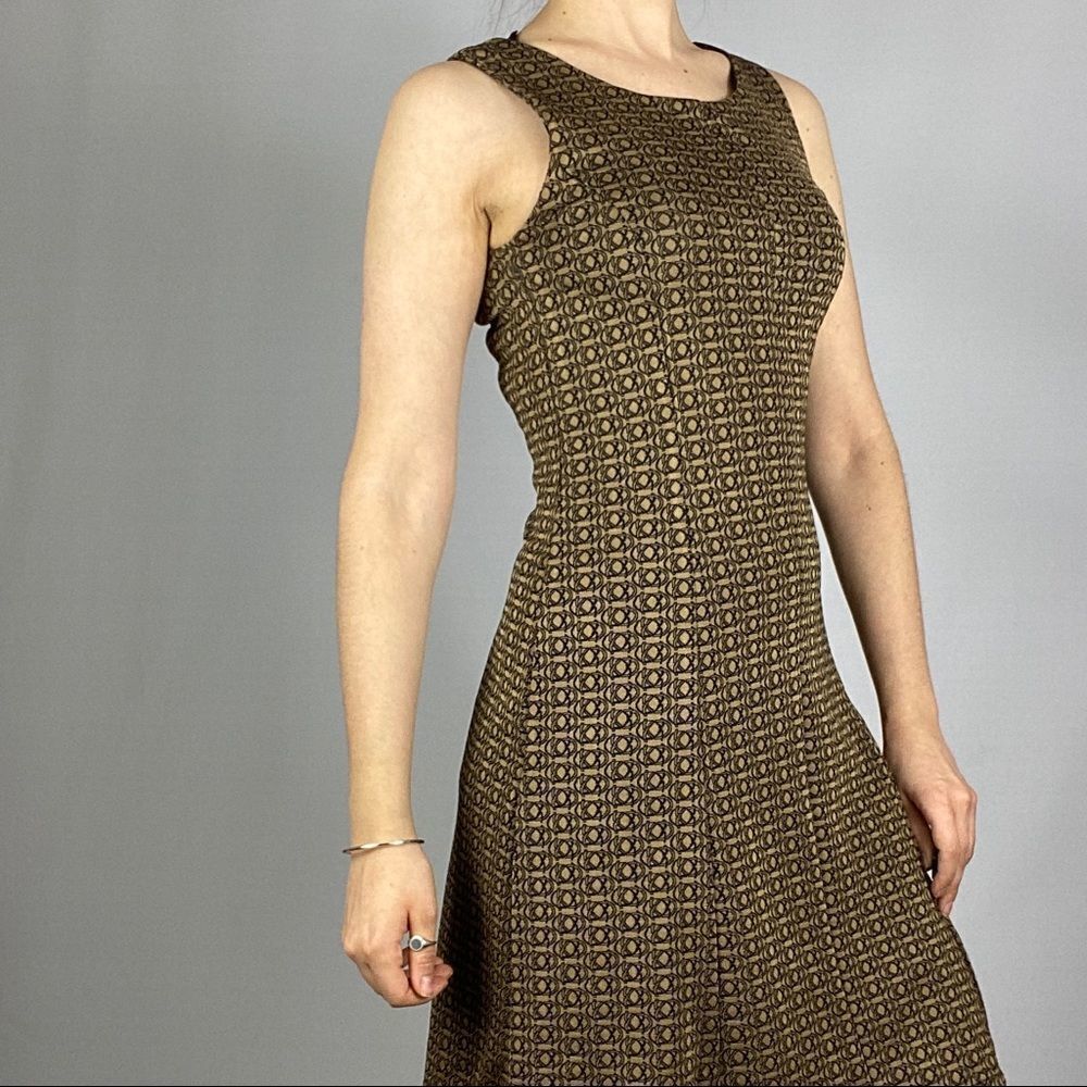 Vertigo Paris Fit and Flair Designer Dress Stretch Knit Fitted Skater Skirt